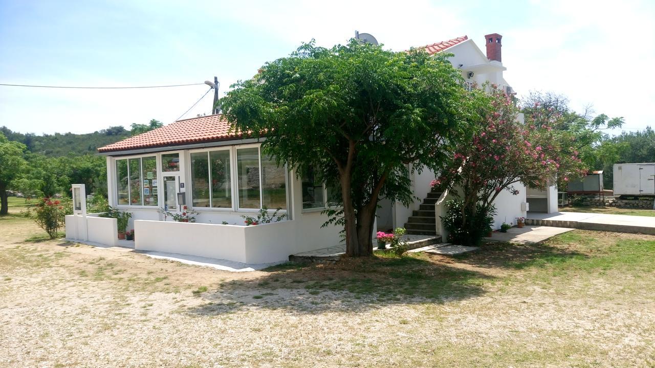 Guesthouse Budima Banići Zewnętrze zdjęcie